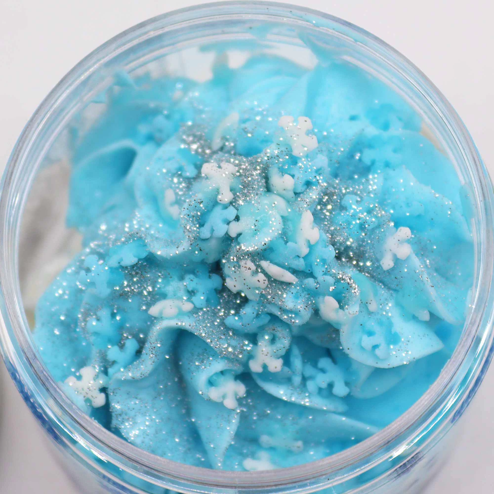 Białe świąteczne mydło z bitą śmietaną 120g - obrazek 2